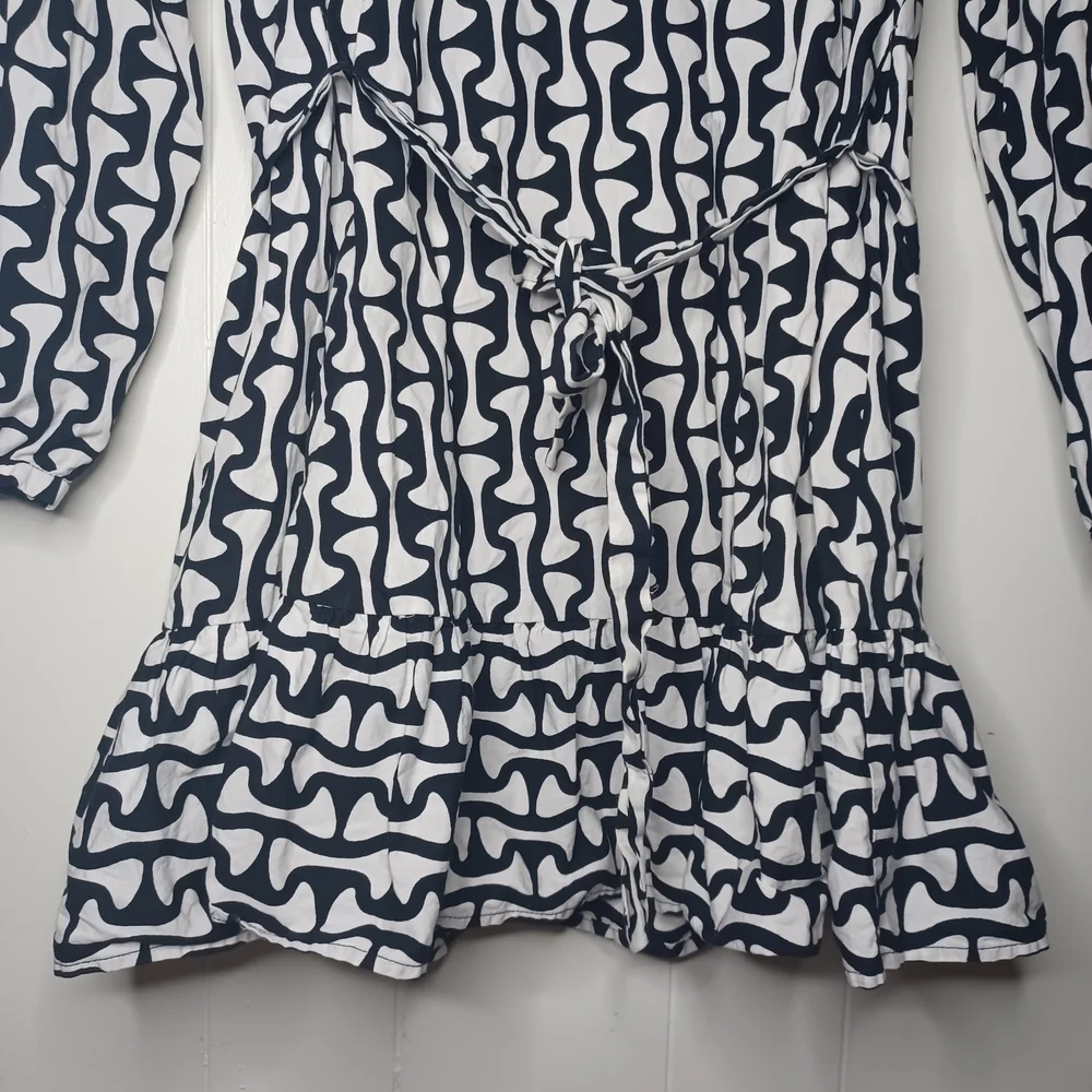 Lark+Grey stylish black